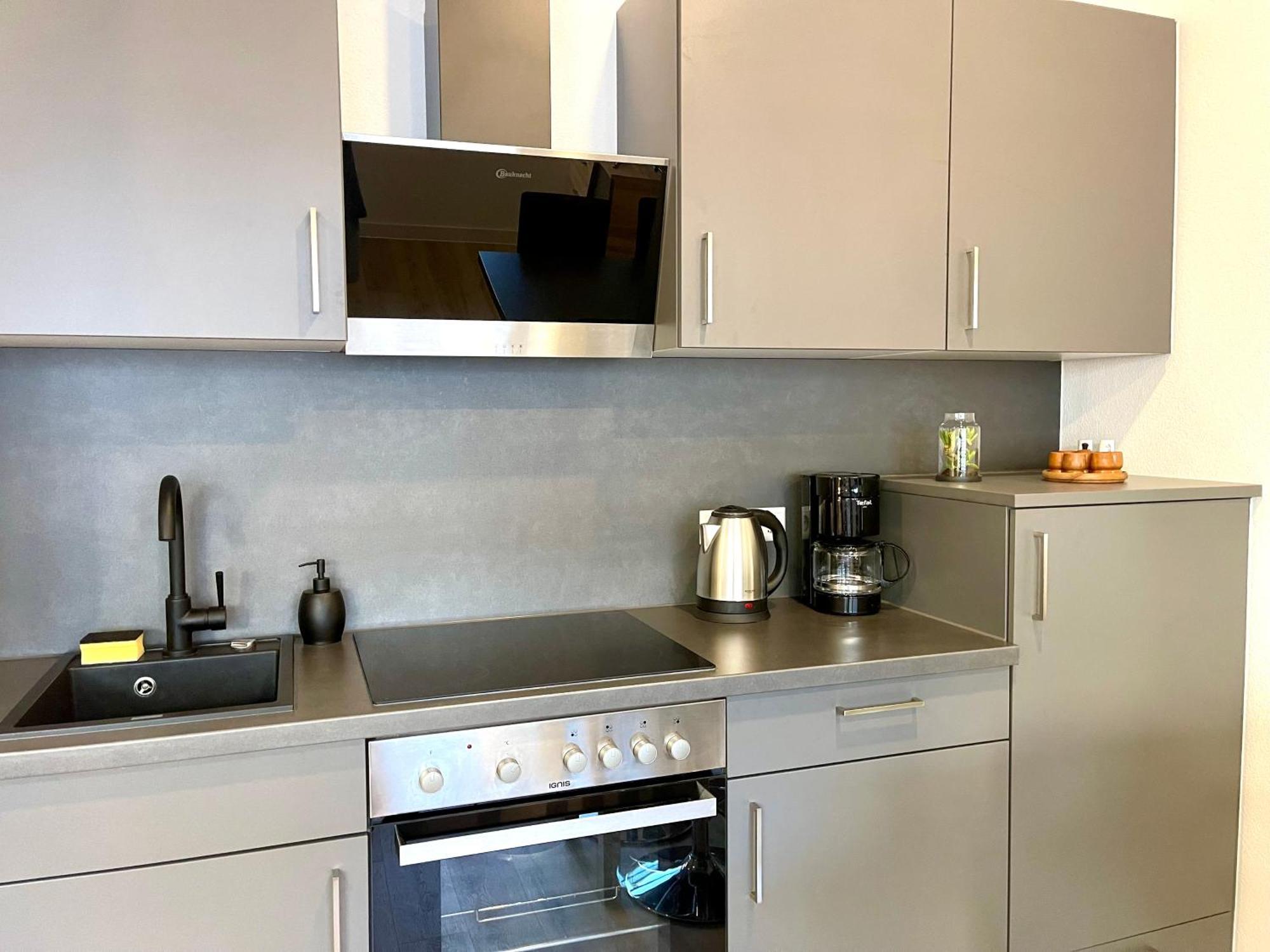 Neu Schwarzwald Zimmer Am Schloessle Goldstadt Pforzheim Exterior foto