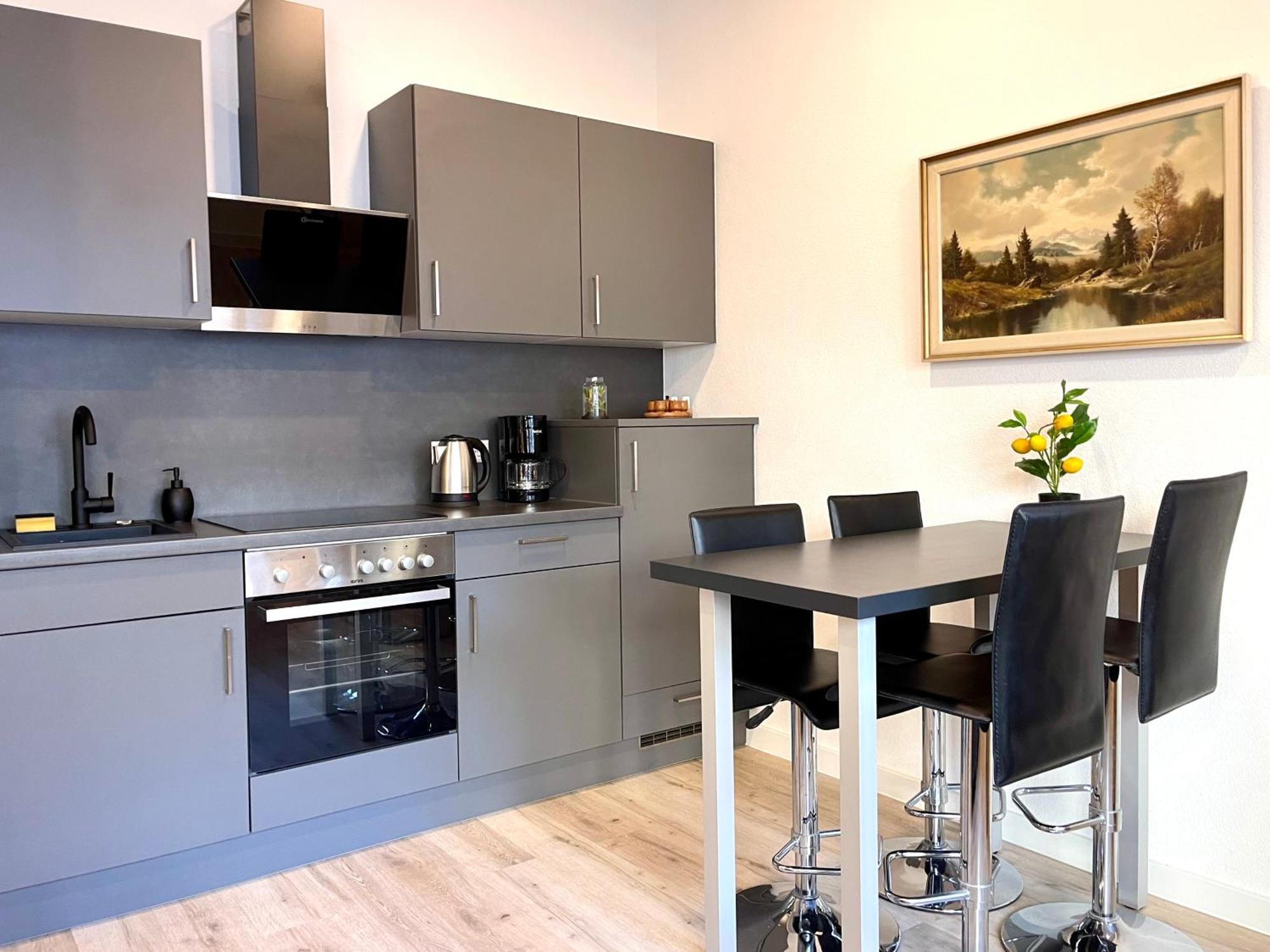 Neu Schwarzwald Zimmer Am Schloessle Goldstadt Pforzheim Exterior foto