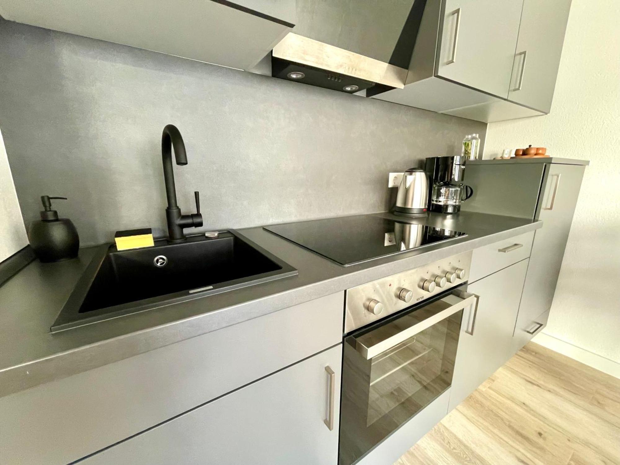 Neu Schwarzwald Zimmer Am Schloessle Goldstadt Pforzheim Exterior foto